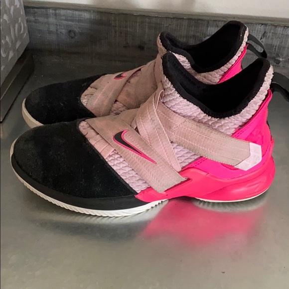 hot pink lebron sneakers